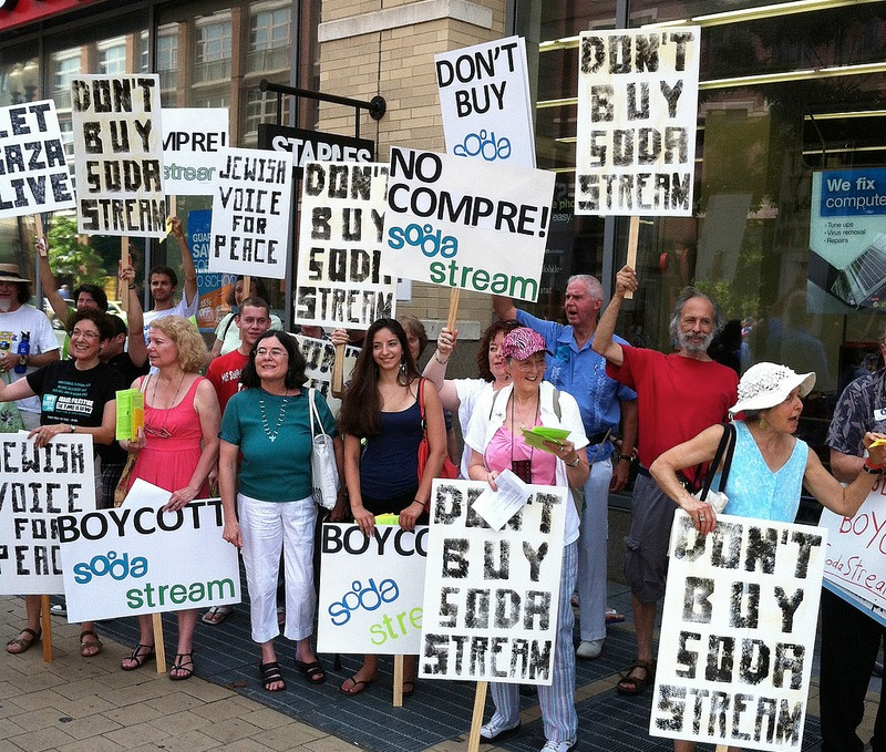 Illustration for article titled Why These People Want You to Boycott SodaStream